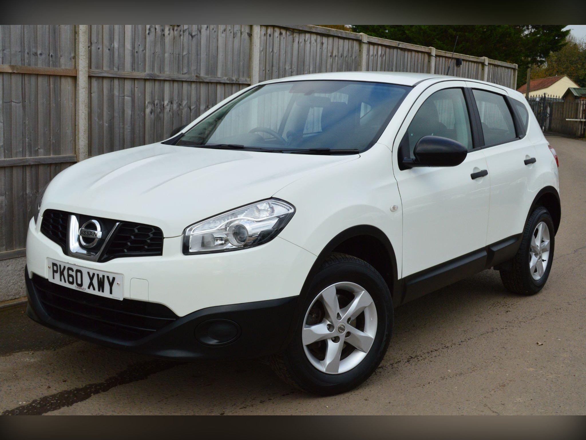 Used 2010 Nissan Qashqai 1.6 Visia 2WD Euro 5 (s/s) 5dr for sale in
